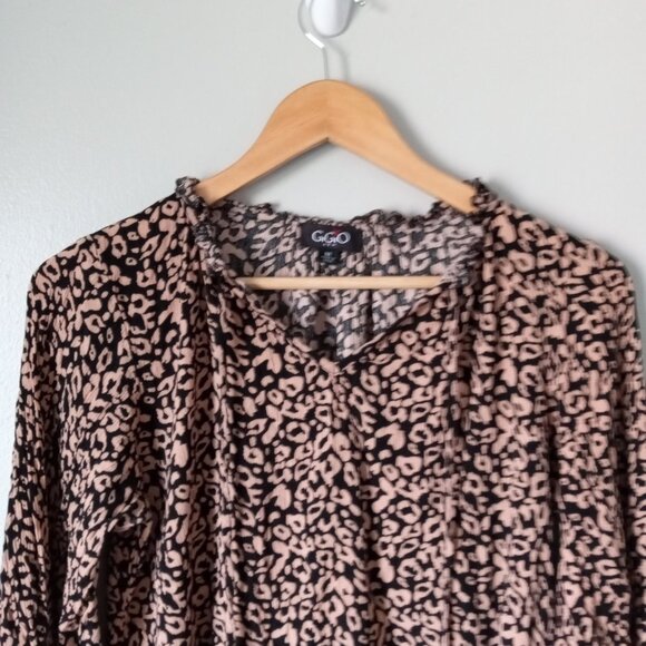 Gigio Brown Spotted Boho V Neck Shirt with Tassels - Picture 3 of 5